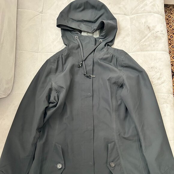 MEC rain coat - Picture 3 of 10